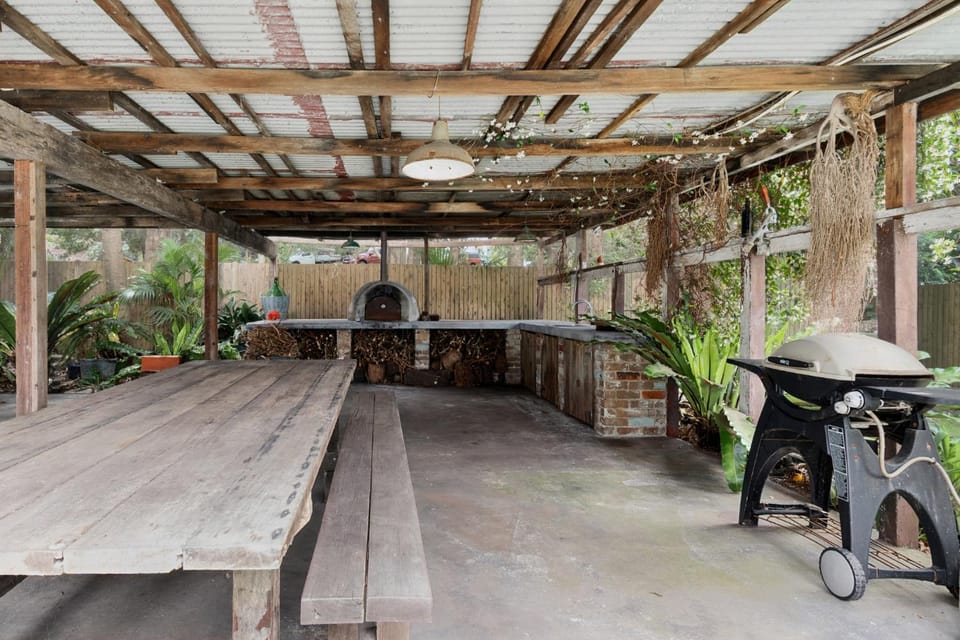 Patio, BBQ facilities