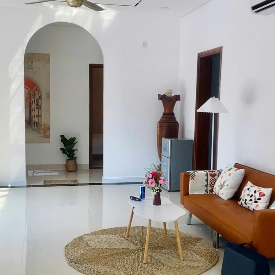 Living room, Seating area, air conditioner