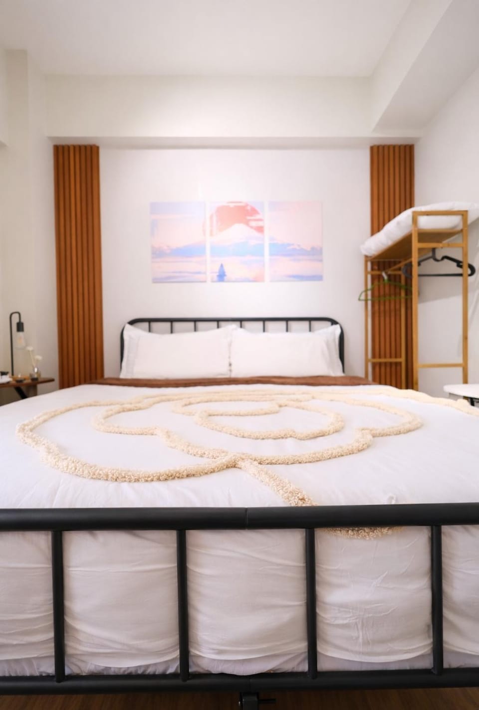 New! Cozy Condo 2BR near Makati and Airport Apartment in Pasay