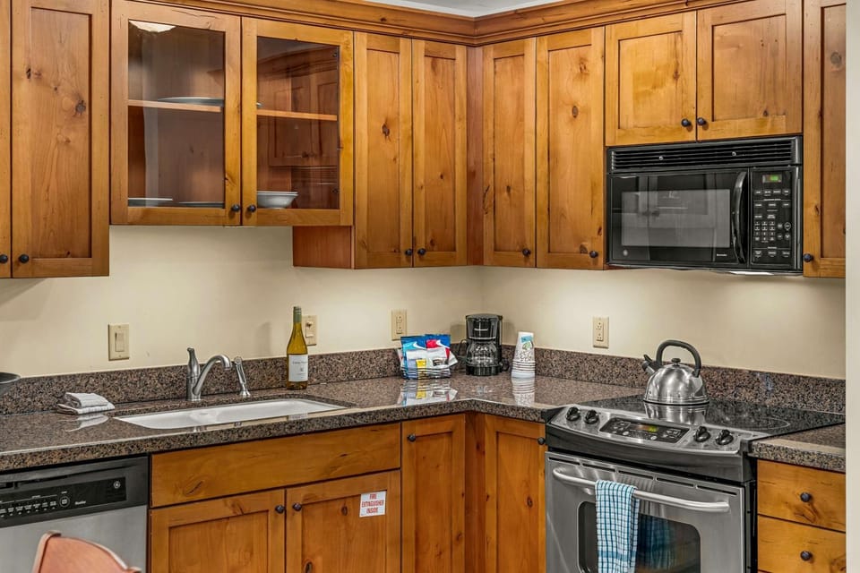 Studio Deluxe in the Lodge at Mountaineer Square House in Colorado