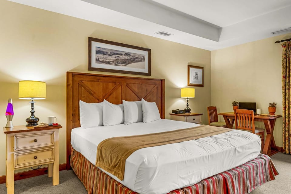 Studio Deluxe in the Lodge at Mountaineer Square House in Colorado