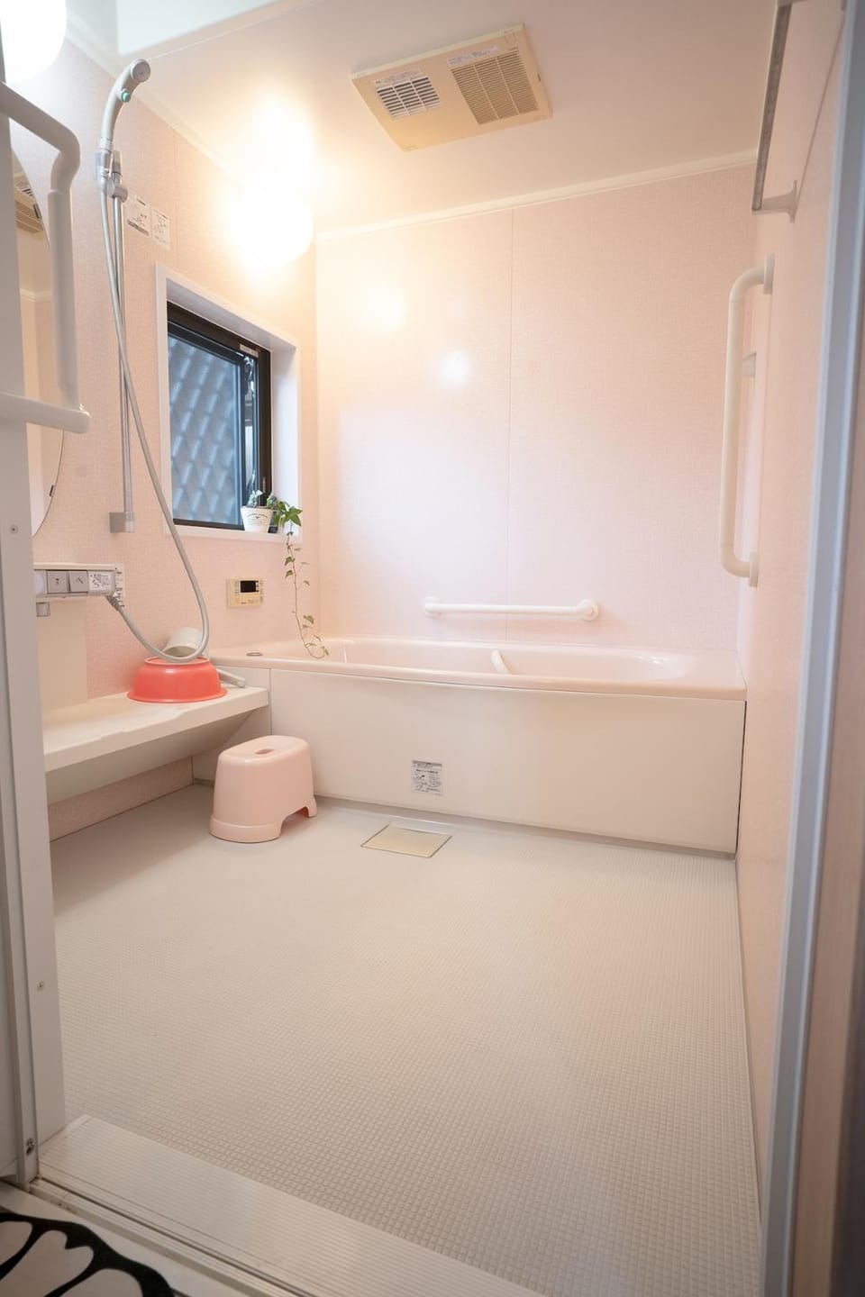 Oyadoya Nagakute 一軒貸切 ジブリ直結駅徒歩1分 BBQ常設 駐車場3台 Apartment in Aichi Prefecture