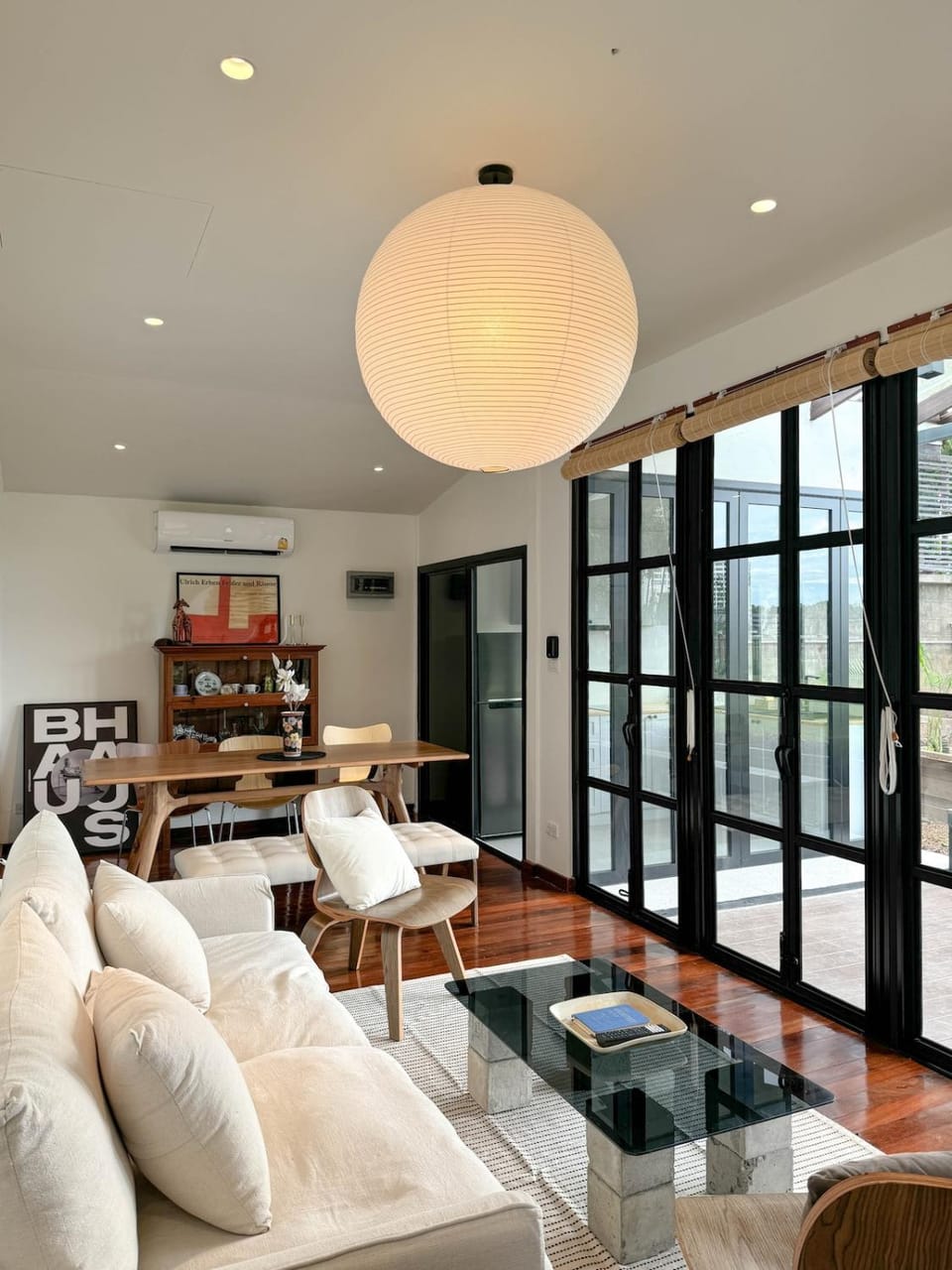 Riverfront Design Villa w 3 Acre Lawn and River View Villa in Chiang Mai