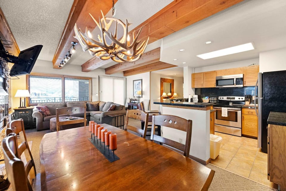 Family Ski Condo Plaza 2 bed 2 Bath sleeps 6 House in Colorado