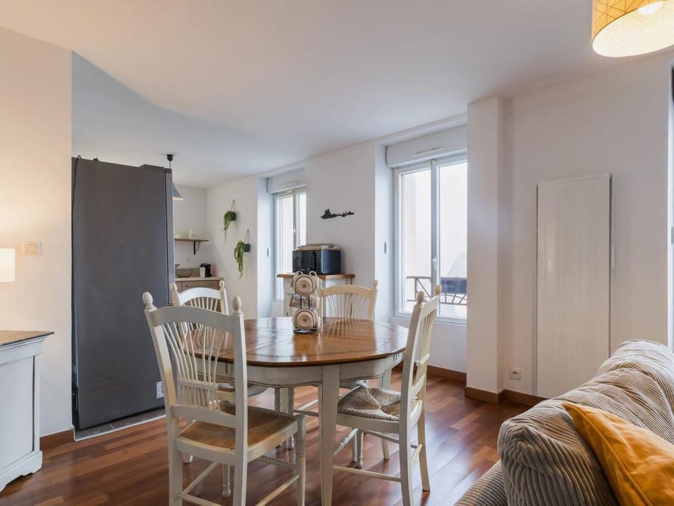 Duplex calme proche plage, parking sécurisé, petit animal accepté - FR-1-306-1322 Apartment in Pays de la Loire