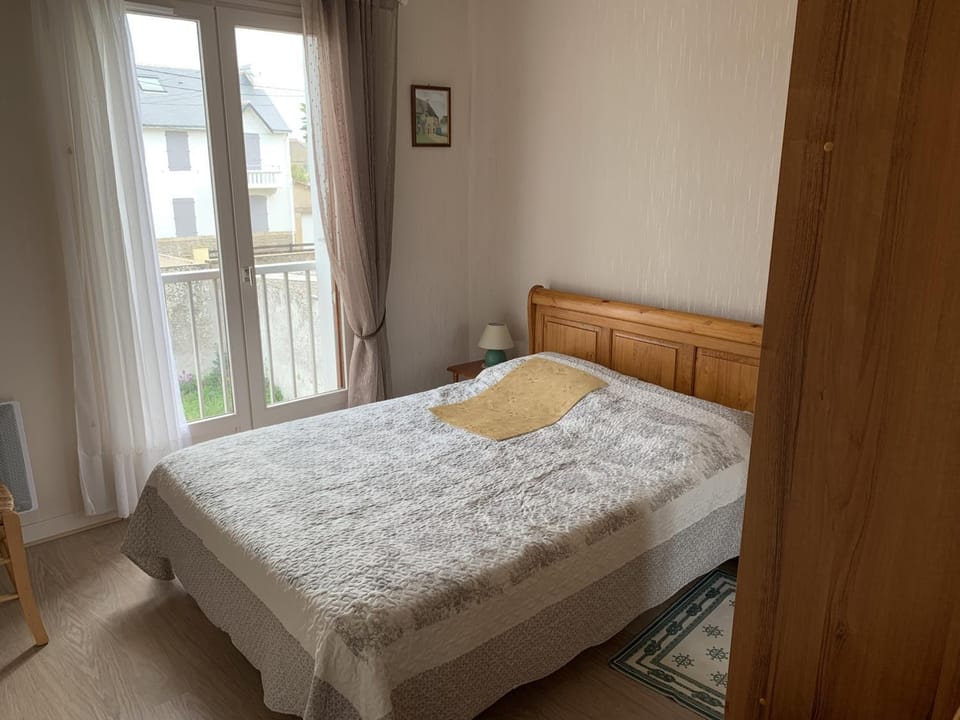 Appartement 4 pers, face océan, animaux admis, parking, wifi - FR-1-843-58 Apartment in Le Croisic