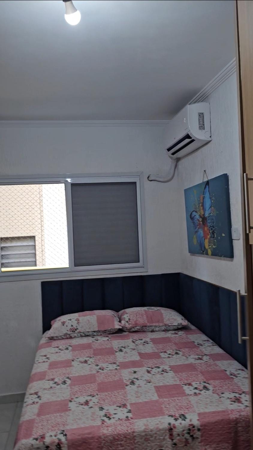 Bedroom, air conditioner