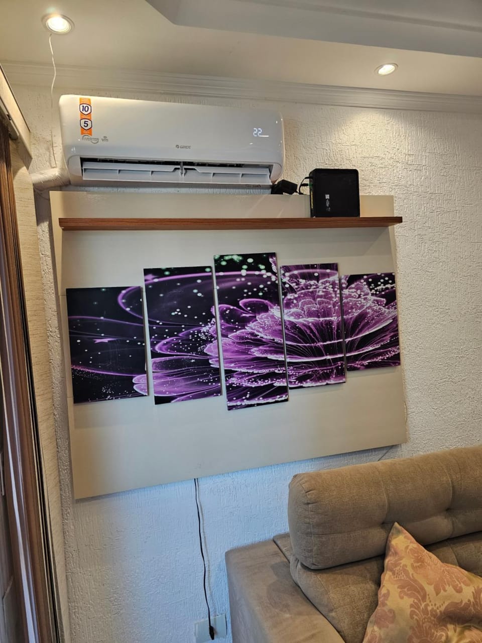 Apê na Guilhermina com Ar Condicionado, Elevador, Wi-Fi - 1 Quadra da praia Apartment in State of São Paulo