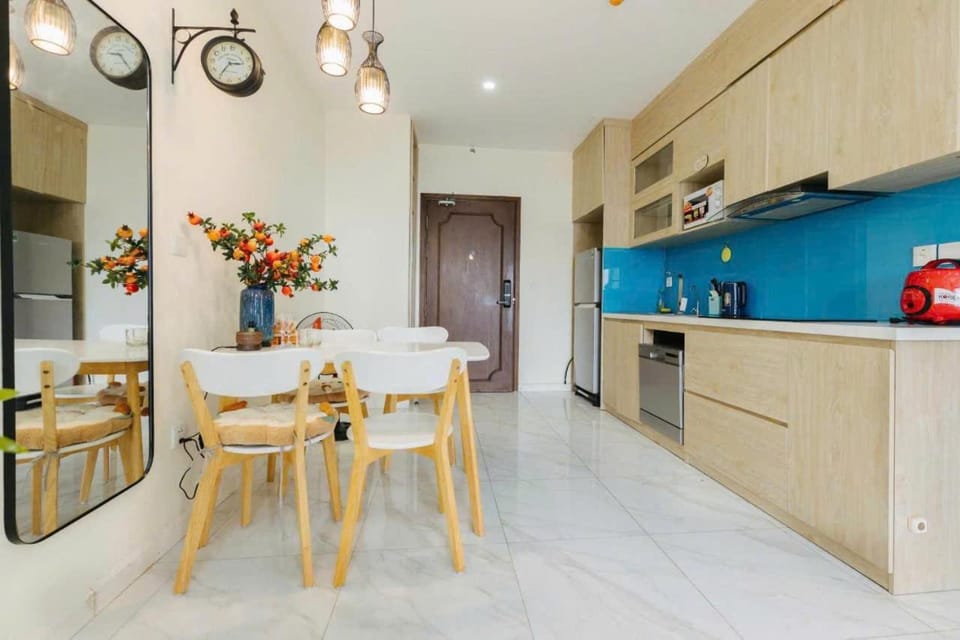West Lake Luxury Apartment - D' El Dorado 659A Lac Long Quan Apartment in Hanoi