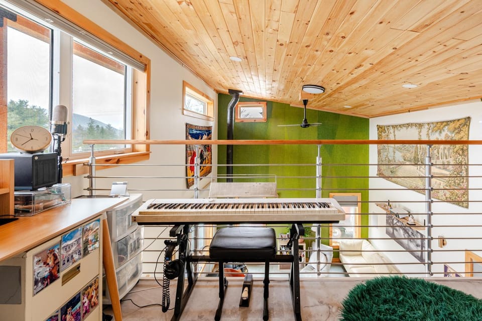 Balcony/Terrace, Business facilities