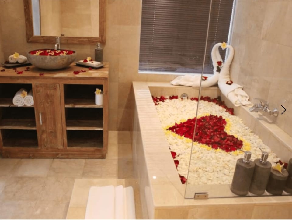 Bathroom, Bath, towels