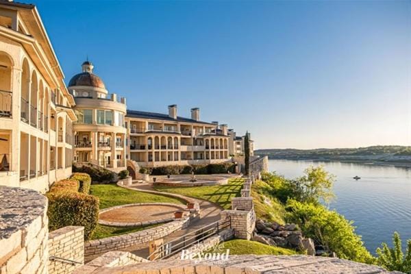 Stylish Island Villa on Lake Travis Apartment in Lago Vista