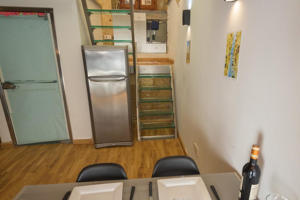 Stylish 1 bedroom Duplex apartment in Valletta city centre with parquet Apartment in Valletta