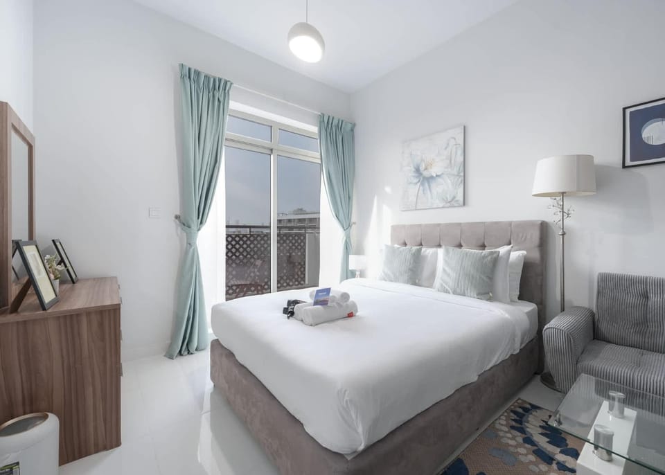 Free housekeeping visits during your stay - StayShort - Elegant JVC Studio Sleeps 4 with Private Balcony Apartment in Dubai