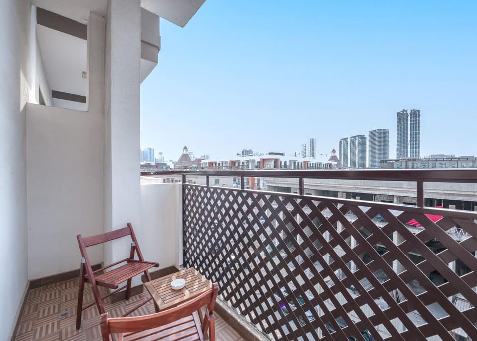 Free housekeeping visits during your stay - StayShort - Elegant JVC Studio Sleeps 4 with Private Balcony Apartment in Dubai