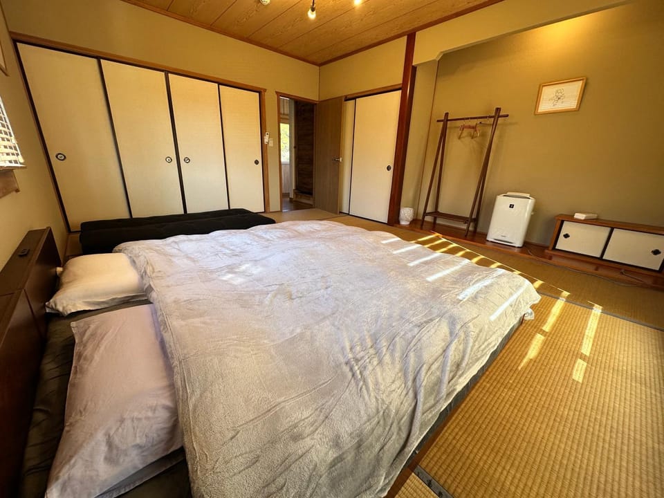 一棟丸ごと貸別荘あそべるごでぃふーぞ House in Japan