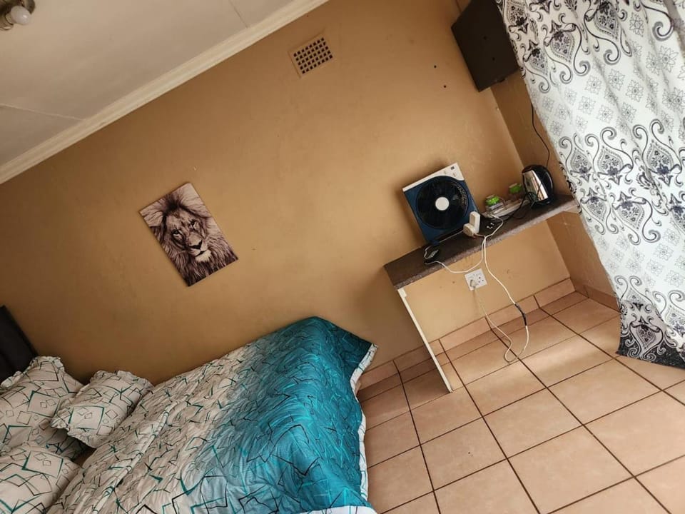 Kopano Guest House Bed and Breakfast in North West, South Africa