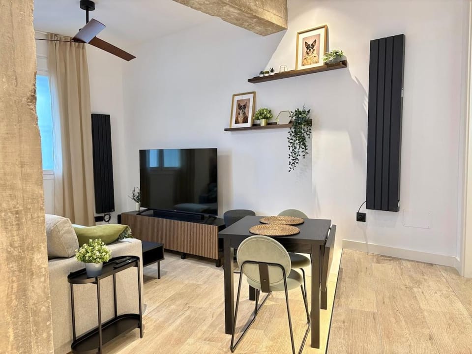 Cozy apartment in Quince de Mayo by beBalmy Apartment in Madrid