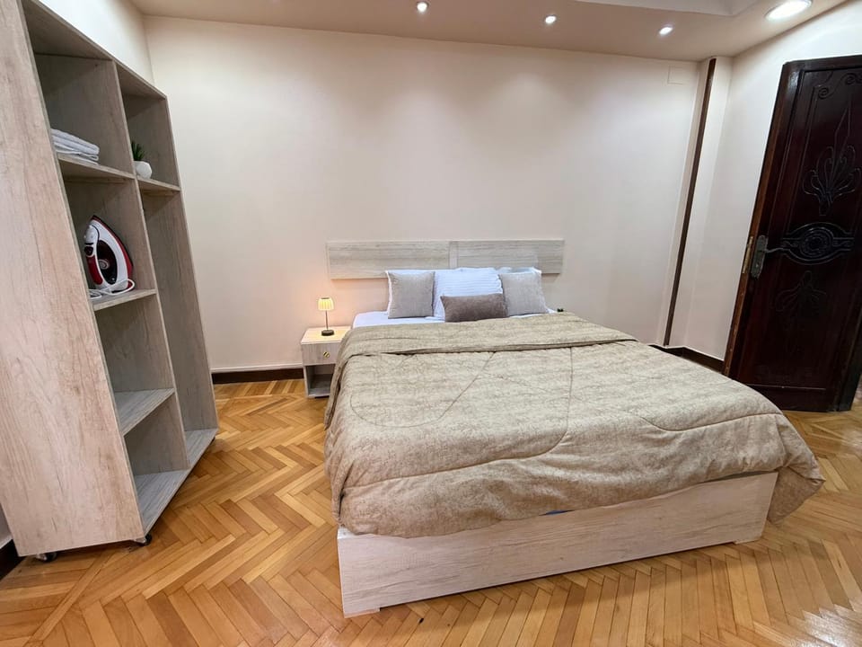 Bed, Photo of the whole room, Bedroom, wardrobe