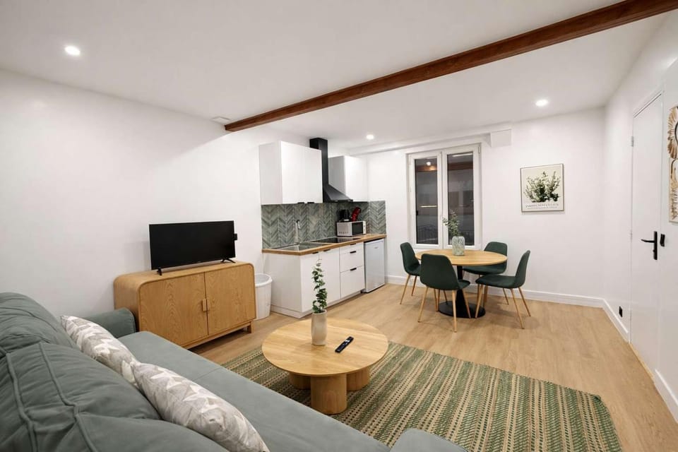 Appartement Cosy a Aubervilliers pour 4 Personnes Apartment in Aubervilliers