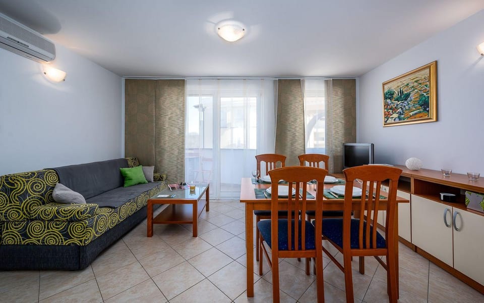 Perfektes Apartment zum Tennis spielen und nur 200 Meter zum Strand Apartment in Monterol