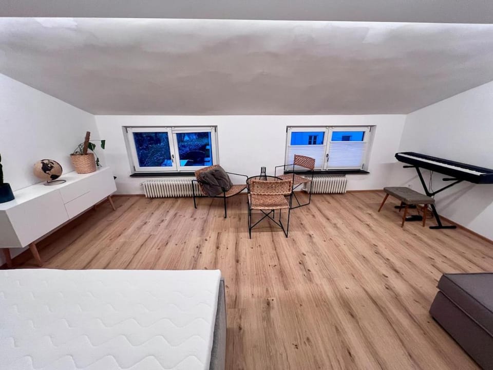 Bed, Seating area, Bedroom