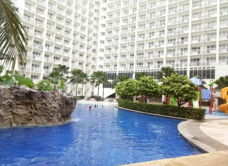 Condo Rentals, walking distance to Mall of Asia and near in Manila Airport, located in Shore Residences Apartment in Pasay