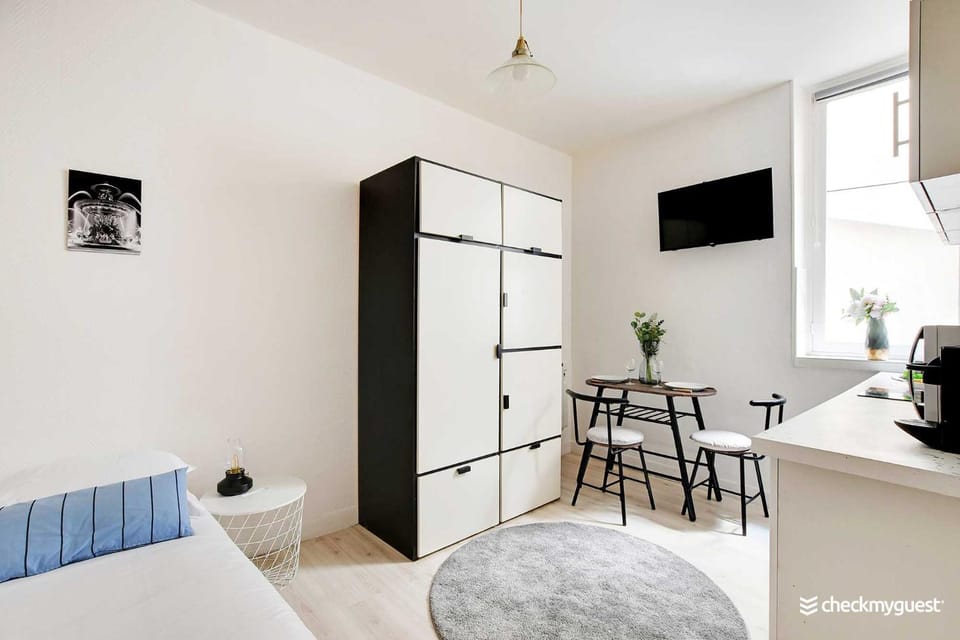 TV and multimedia, Dining area, Bedroom