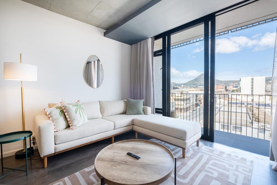 Balcony/Terrace, Living room, Seating area, Mountain view