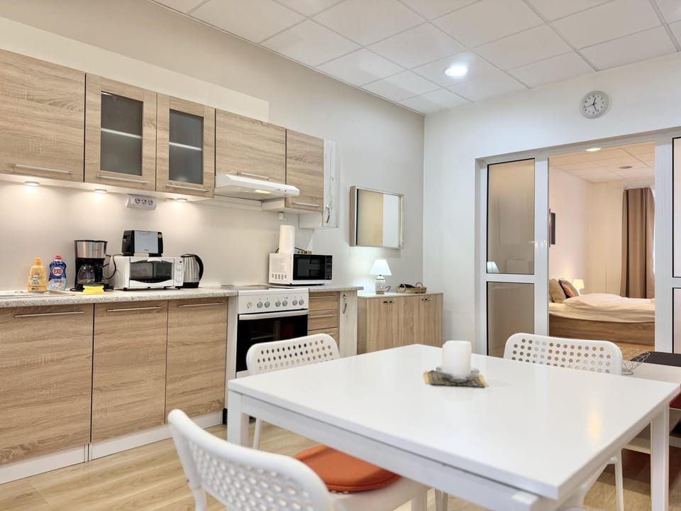 Kitchen or kitchenette, oven
