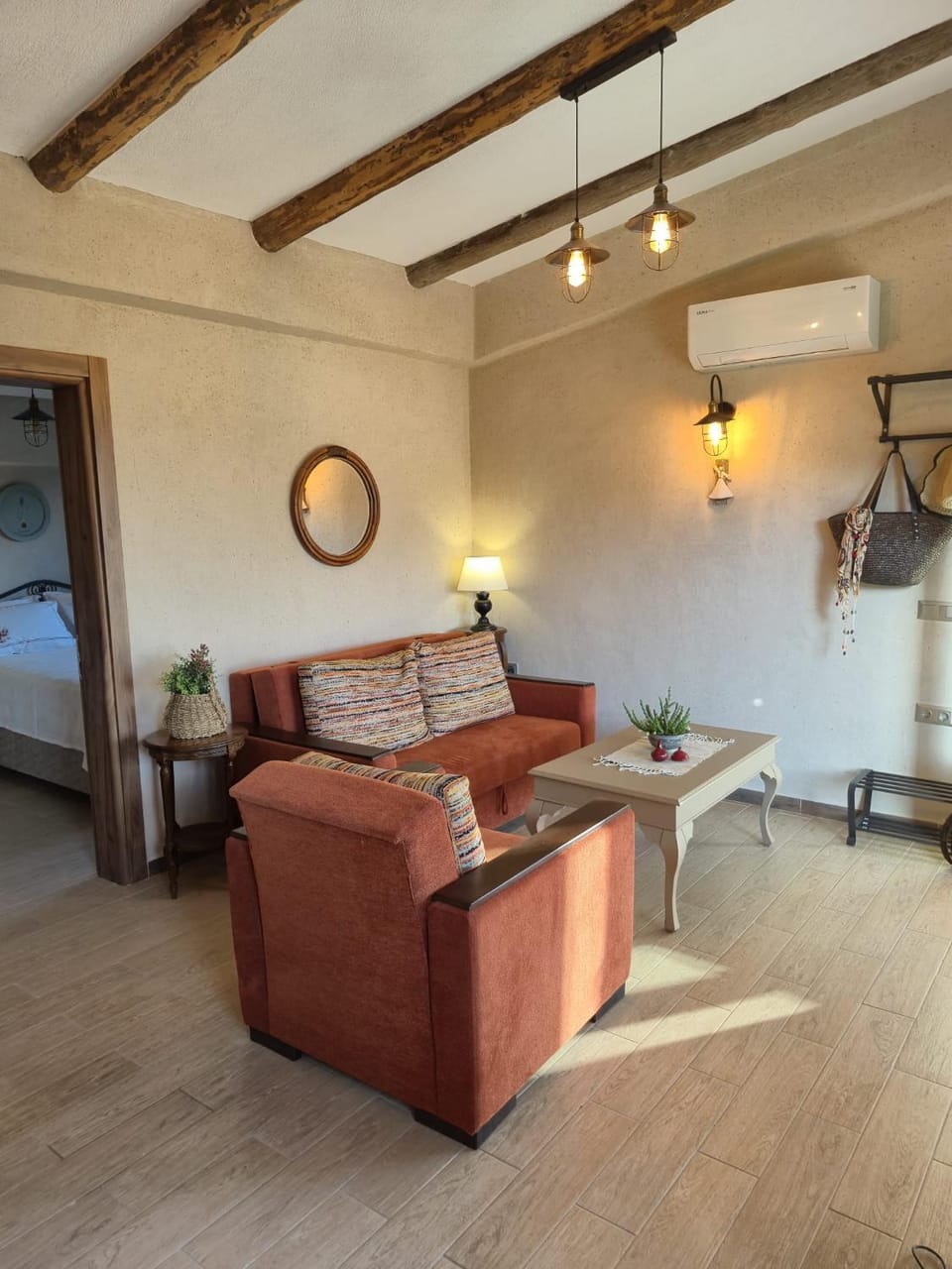 Living room, Seating area