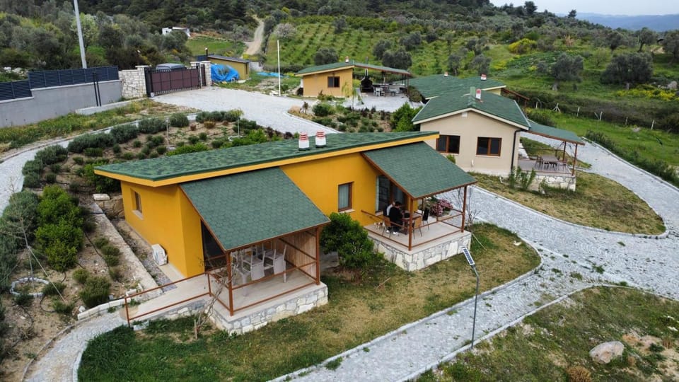 Property building, View (from property/room), Garden view, Mountain view