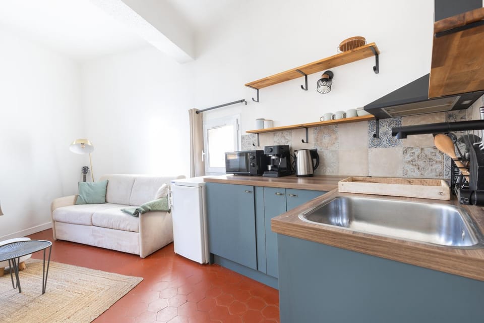 Living room, kitchen