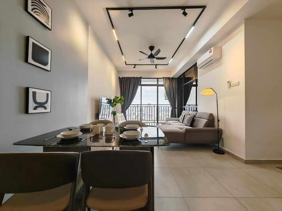 Seating area, Dining area