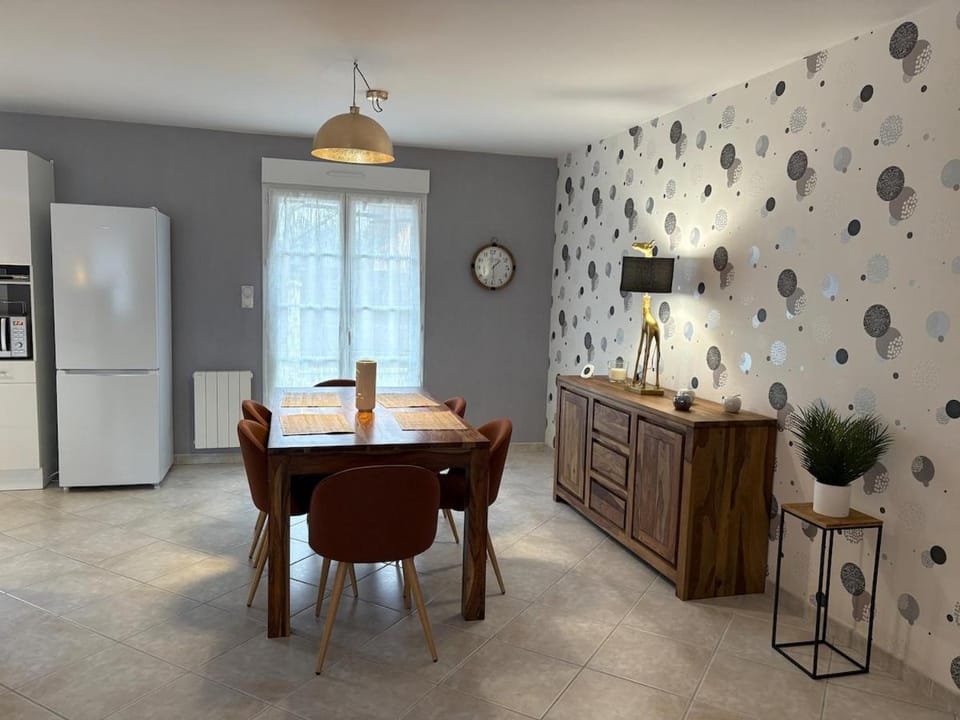 Les Rives Cosson, Cheverny-Chambord-Zoo de Beauval - WIFI - 3 chambres, 4 lits, 1 sdb House in Centre-Val de Loire