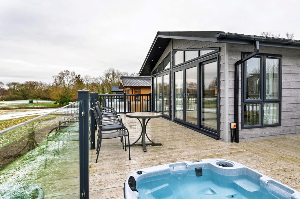 Hot Tub, Balcony/Terrace