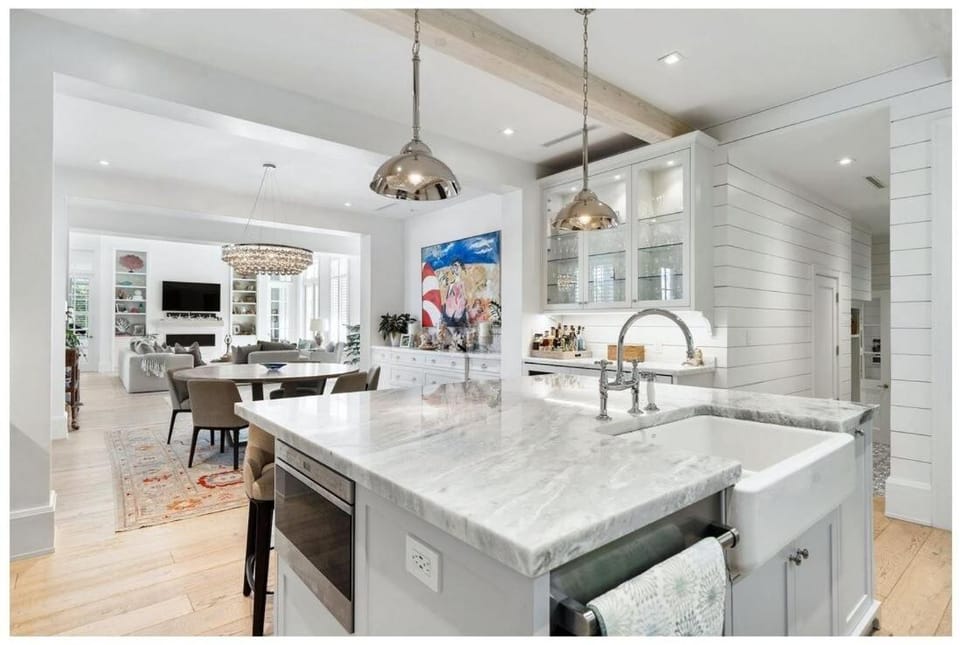 Wyvern House Island Retreat in Ocean Club Villa in Nassau