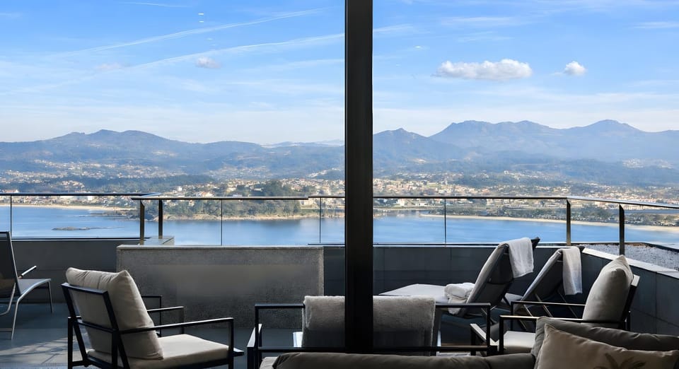 Nearby landmark, Day, Natural landscape, View (from property/room), Balcony/Terrace, Sea view