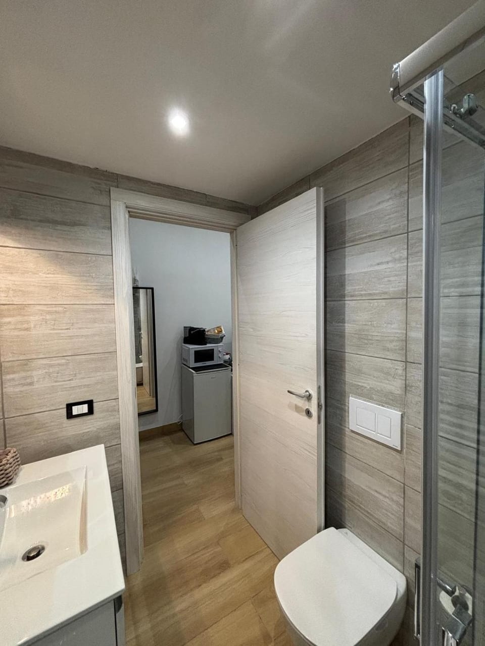 Plana Room Apartment in Milan