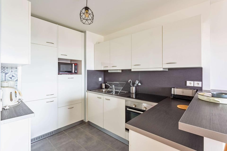 Mermoz - 2 Bedrooms - Parking - Near Metro Apartment in Rennes