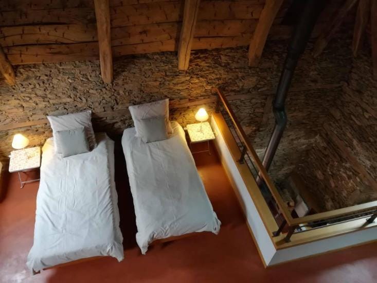 L'Etable, 4- 6p huisje met houtkachel en gezamenlijk zwembad House in Auvergne-Rhône-Alpes