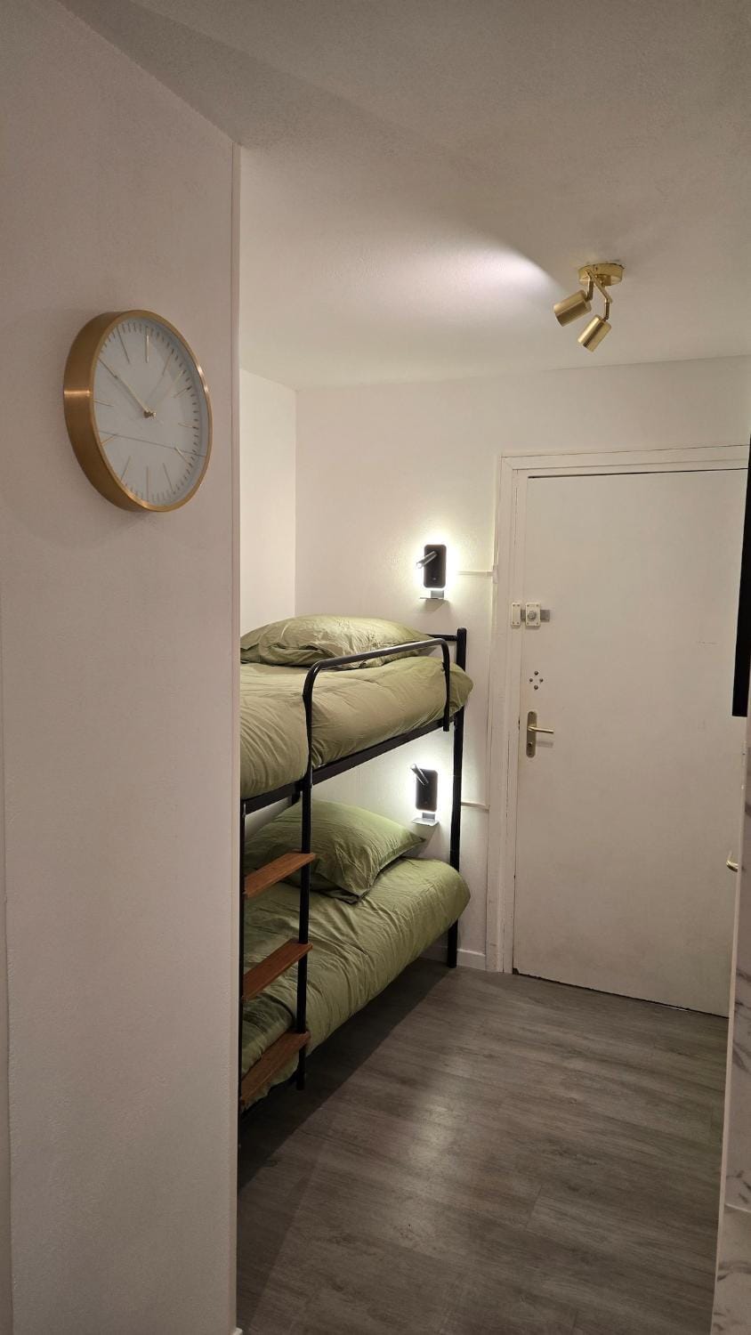 bunk bed