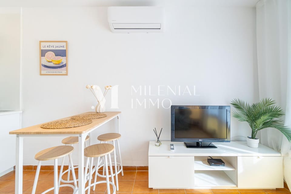TV and multimedia, Dining area, air conditioner