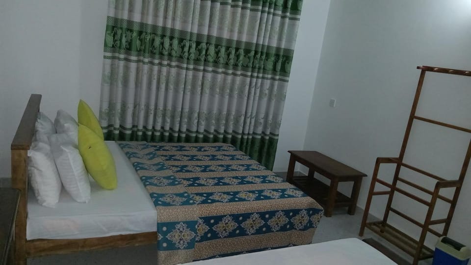 Lake breeze family resort Bed and Breakfast in Sri Lanka