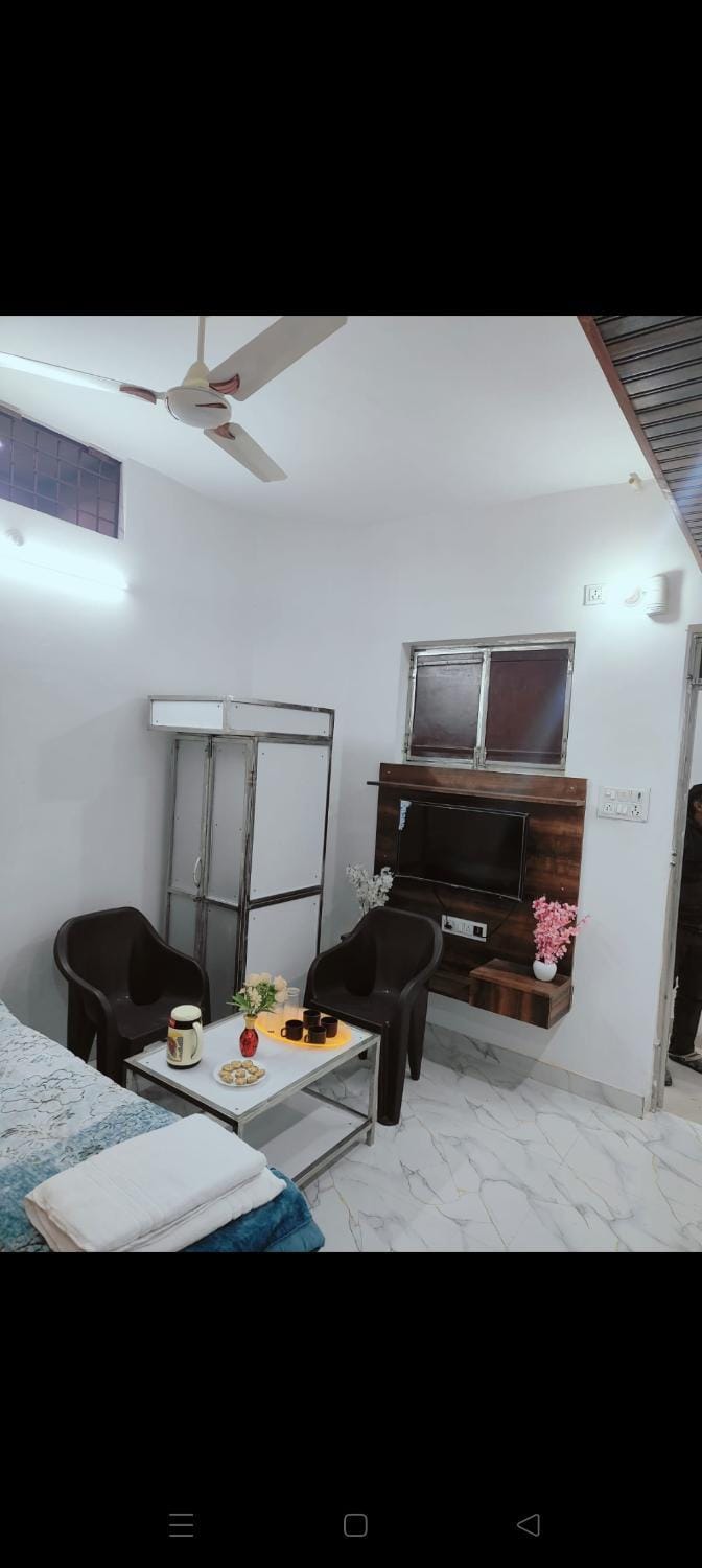 Agrasen Homestay Hostel in Uttar Pradesh