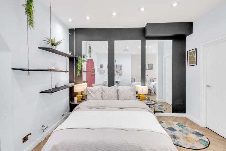 Bella - Central Portsmouth Stay with Pool Table, Close to Attractions Apartment in Portsmouth