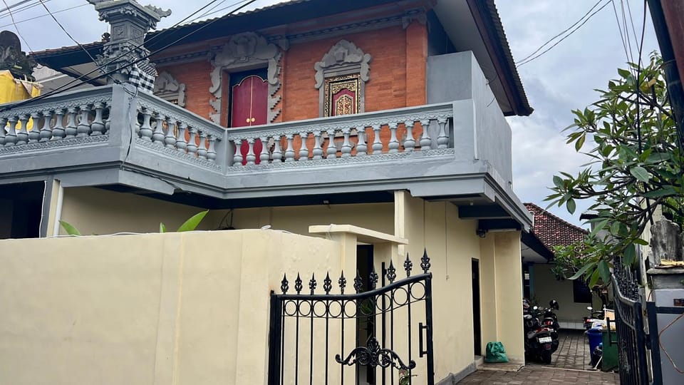 Alena Bed and Breakfast in Kuta Selatan