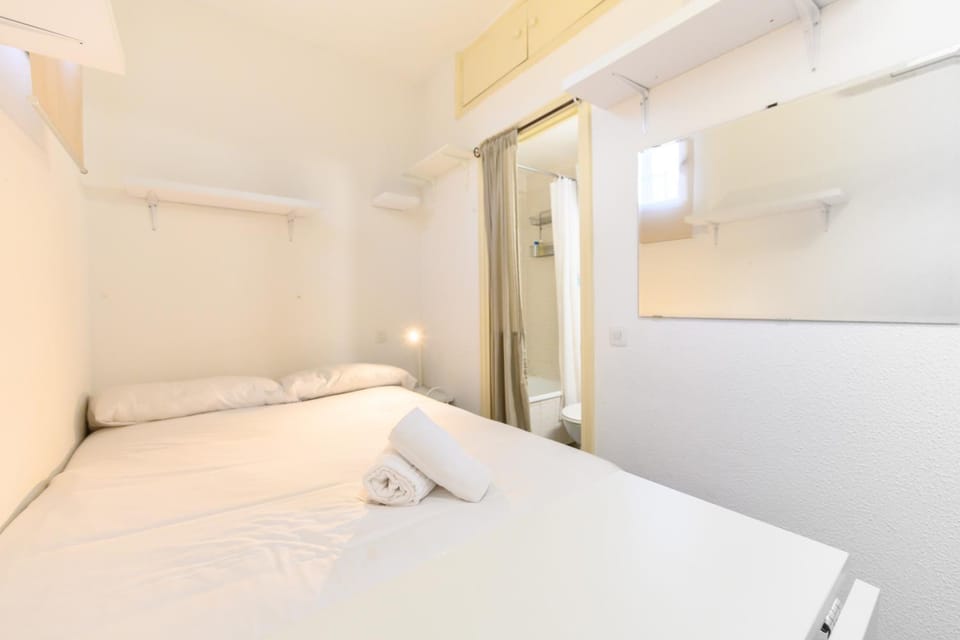 BMU9213 Piso de 1 dormitorio en Chamberí Apartment in Madrid