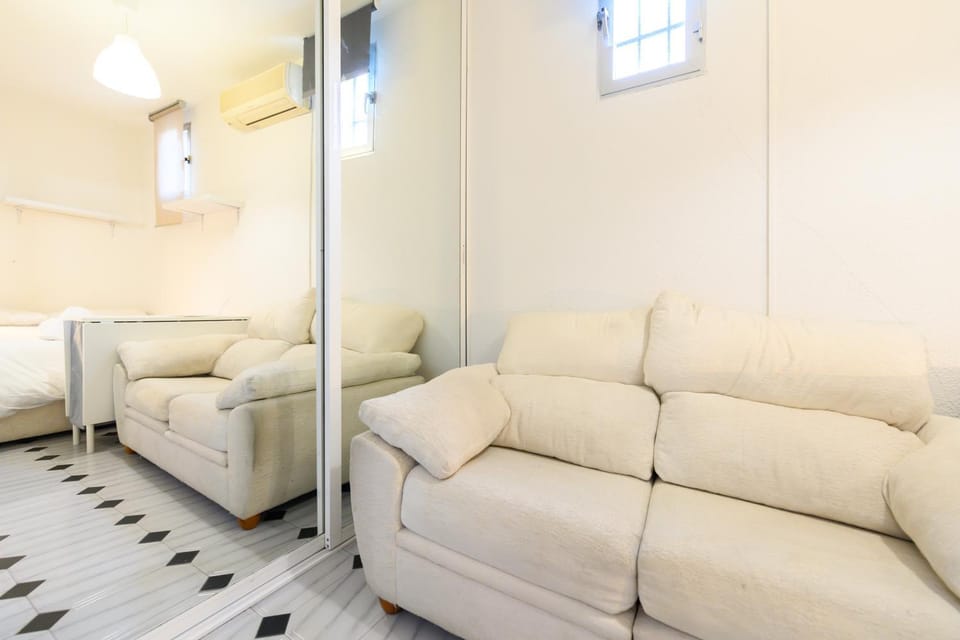 BMU9213 Piso de 1 dormitorio en Chamberí Apartment in Madrid