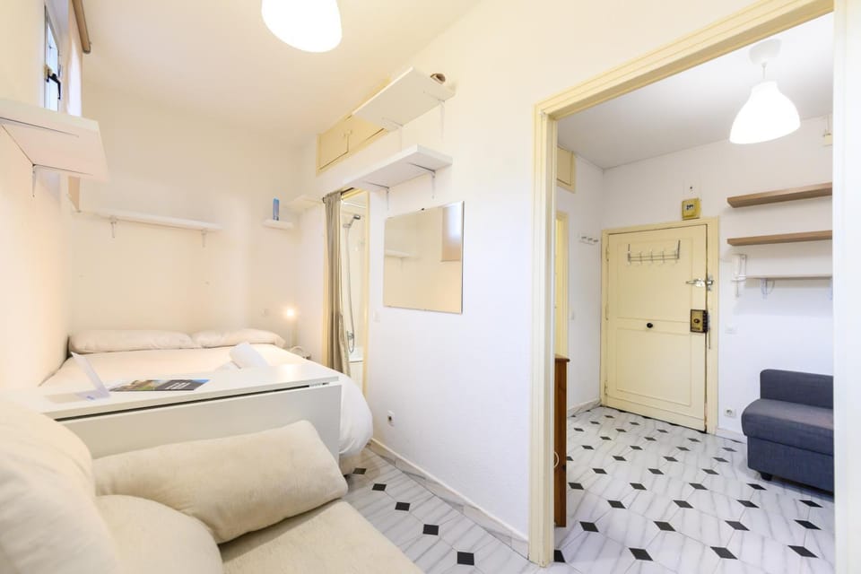 BMU9213 Piso de 1 dormitorio en Chamberí Apartment in Madrid